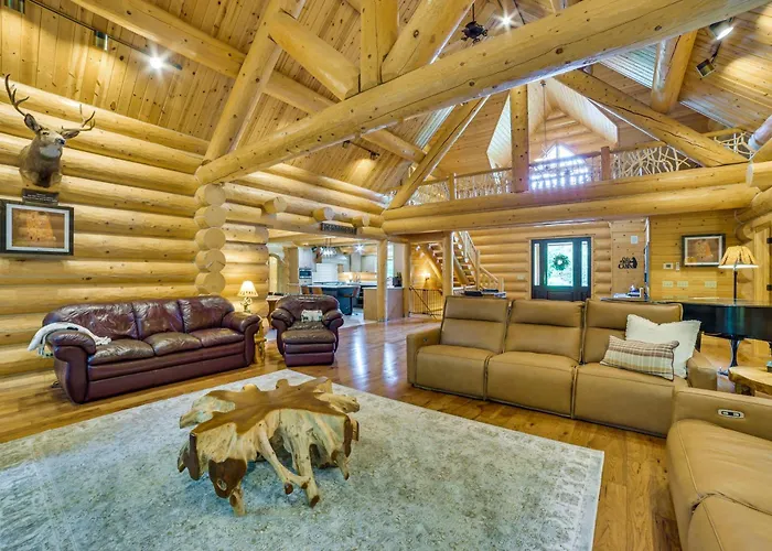 14 Mi To Slopes: Lodge On 104 Acres In Boyne City