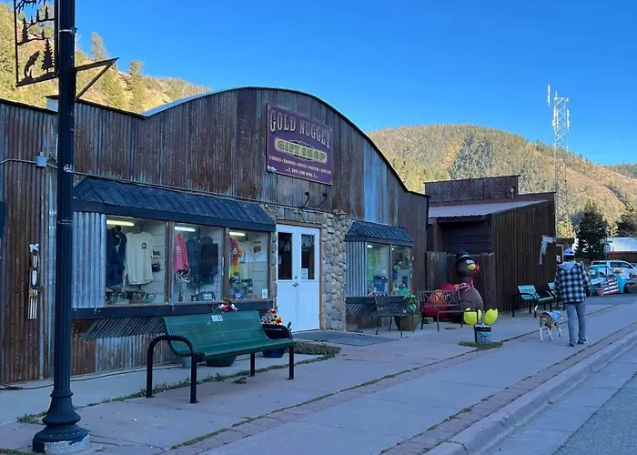Bellamy'S Ski Haus