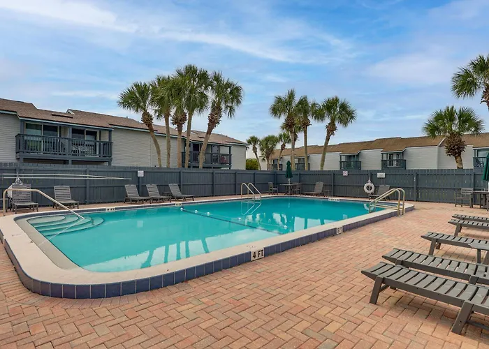< Half-Mi To Fort Clinch Beach! Condo W/ Balcony