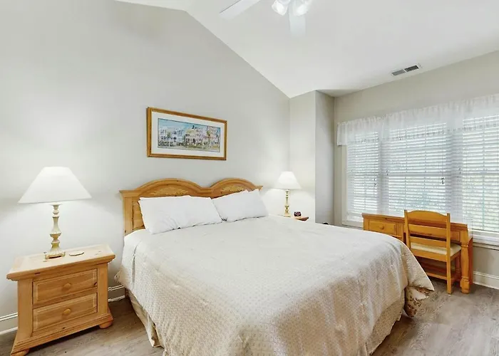 Magnolia Pointe 305