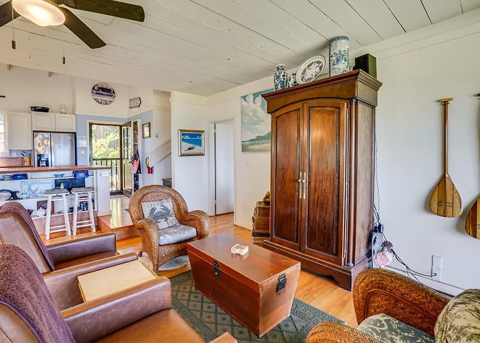 Walk To Beach: Paniolo Hale Townhome W/ Ocean View