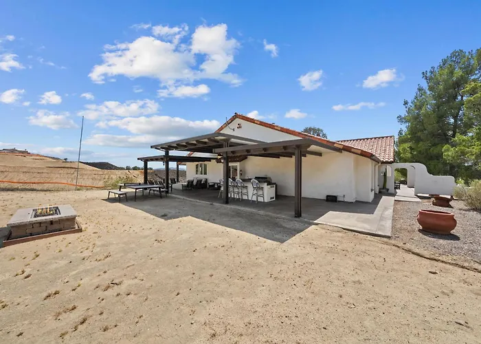 Winery Getaway With Spa And Amazing Hilltop View