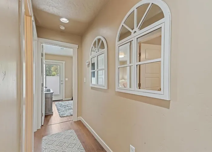 Smart Comfort 2 Bed 2 Bath Near College Of Idaho