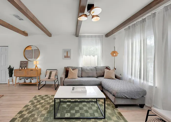 {Hidden Gem} Beach Home Blocks From Ocean +6 Bikes