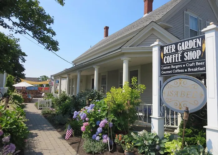 Harwich Port Retreat—Walk To Beach Rail Trail