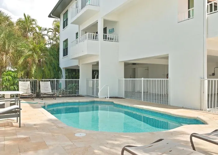 Hidden Pearl Home