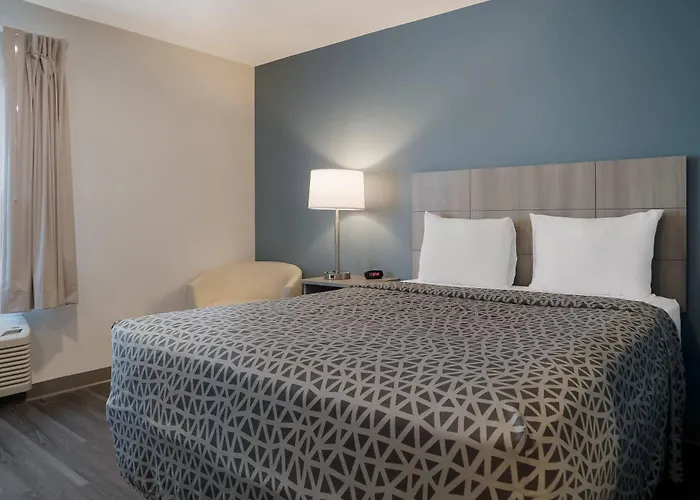 Woodspring Suites Detroit Sterling Heights