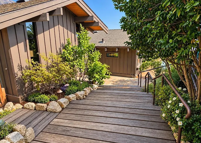 5 Acres Pool/Spa, Walk To All Big Sur Has To Offer
