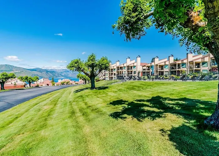 Lake Chelan Shores Sleek Stunner 19 To 4