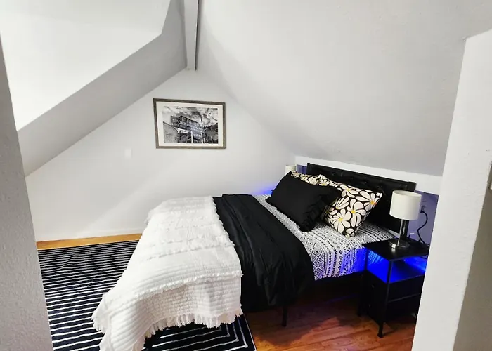 30 PCT OFF! Malibu Serene Cottage with King Bed, Beach, BBQ