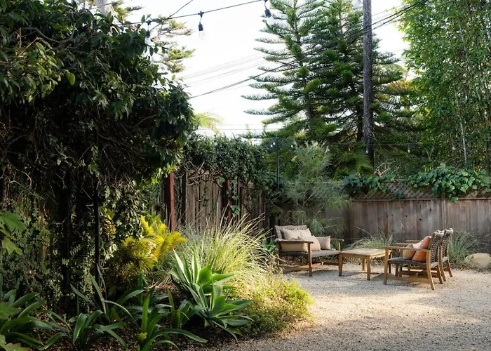 Casa Blanca Suite B2 - Sunlit Montecito Studio Retreat With Patio