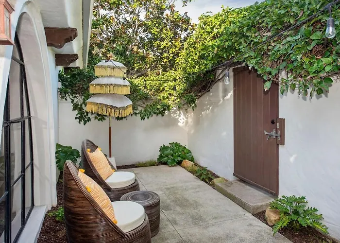 Casa Blanca Suite B2 - Sunlit Montecito Studio Retreat With Patio