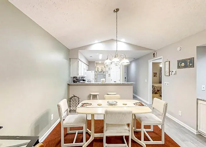 Pinehurst Condos, Unit 6-J