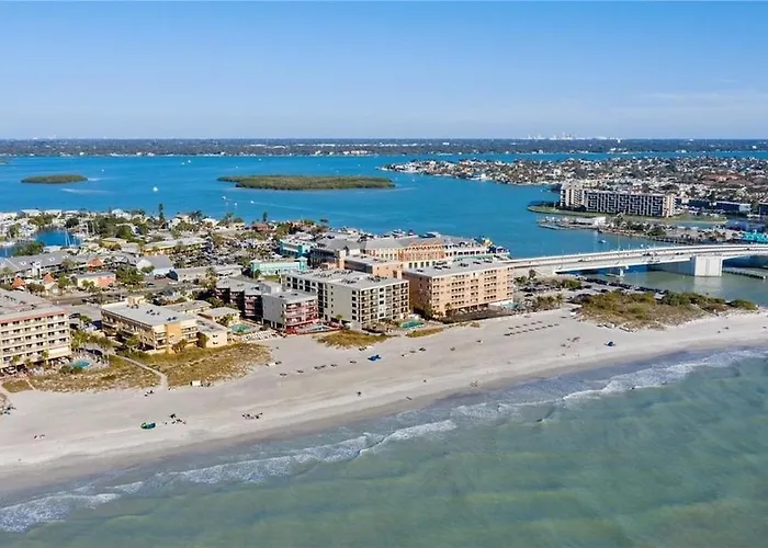 Oceanfront View Of Madeira Beach, Steps To The Beach - Madeira Norte Condo