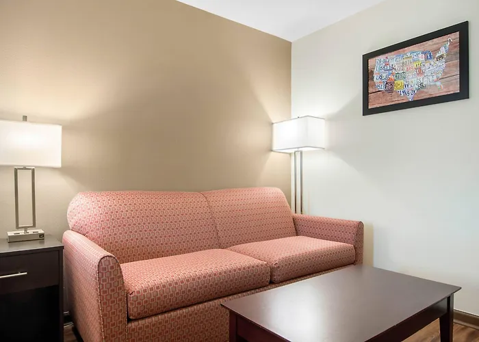 Econo Lodge Inn & Suites Springfield Main Street