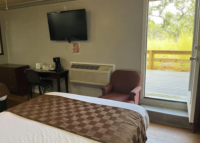 Outpost Motel