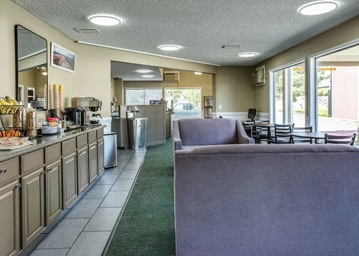 Coachman Inn