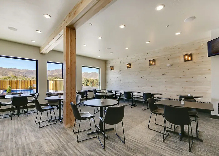 Silver Creek Hotel