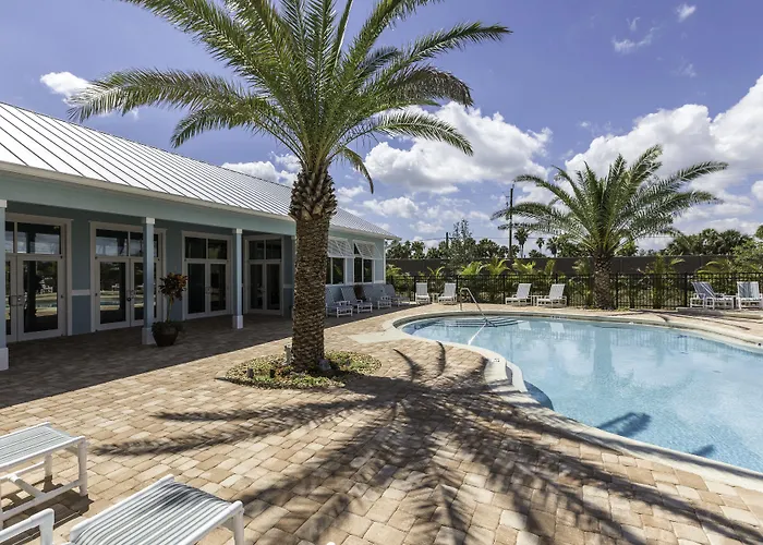 Cape Crossing Resort & Marina