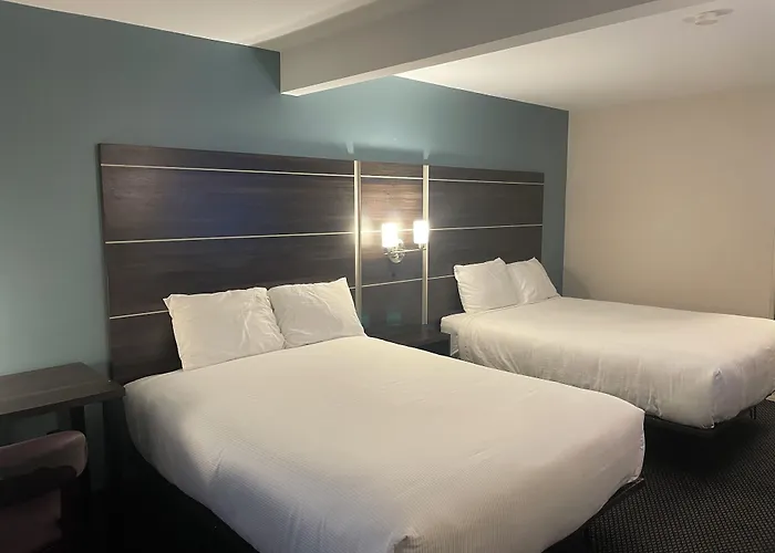Landmark Inn