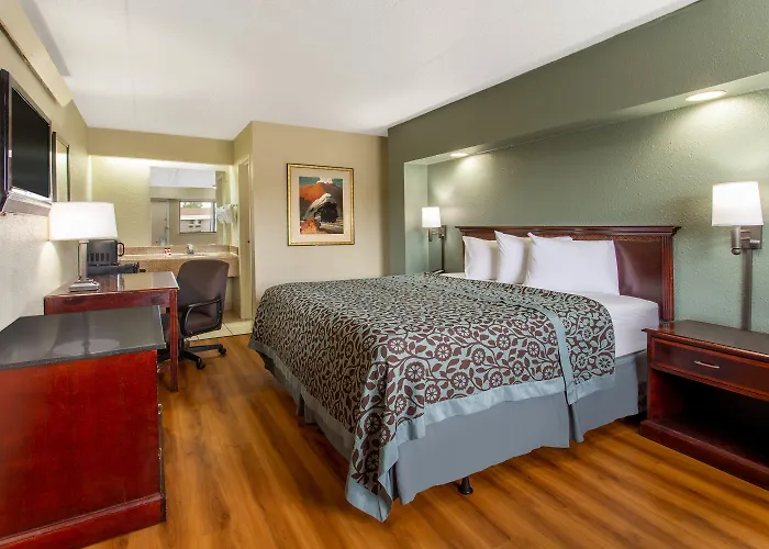 Travelodge By Wyndham South Holland