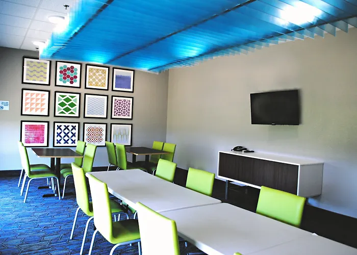 Holiday Inn Express & Suites - Columbia City By Ihg