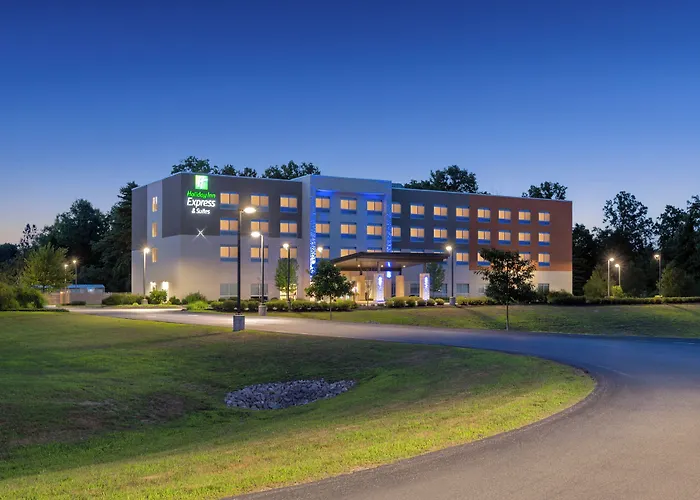 Holiday Inn Express Queensbury-Lake George Area By Ihg