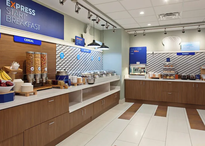 Holiday Inn Express & Suites San Antonio North-Windcrest By Ihg