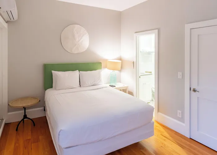 The Newport Lofts - 194 Thames Street