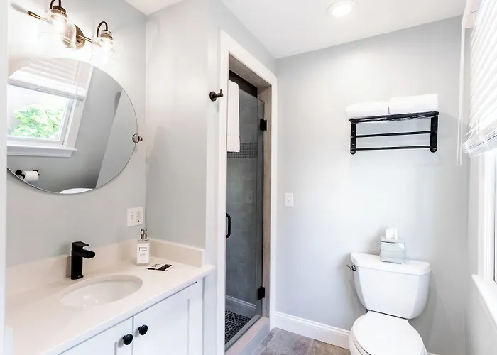 The Newport Lofts - 410 Thames Street