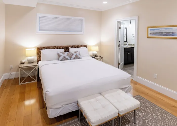 The Newport Lofts - 611 Thames Street