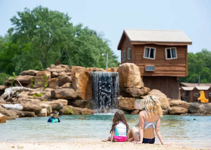 Natura Vue Resort & Boathouse