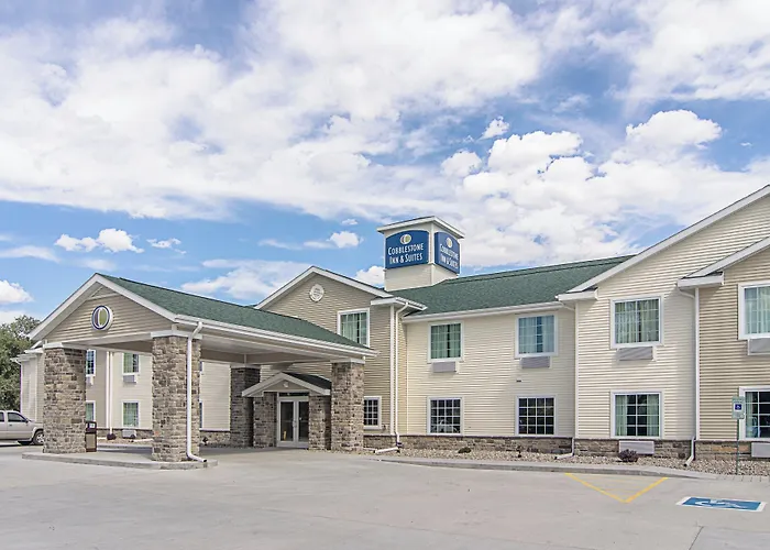 Cobblestone Inn & Suites - Guernsey