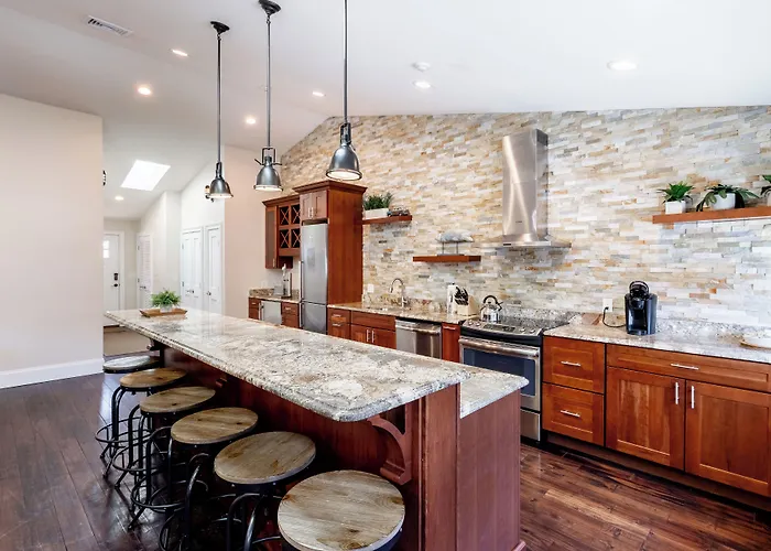 The Newport Lofts - 359 Thames Street