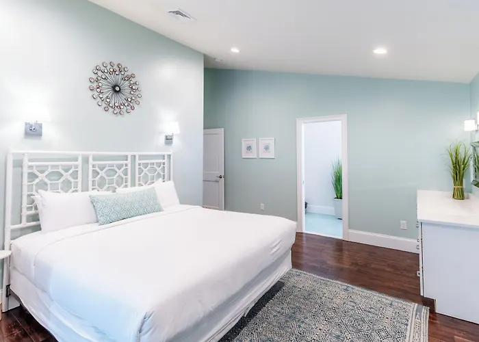 The Newport Lofts - 359 Thames Street