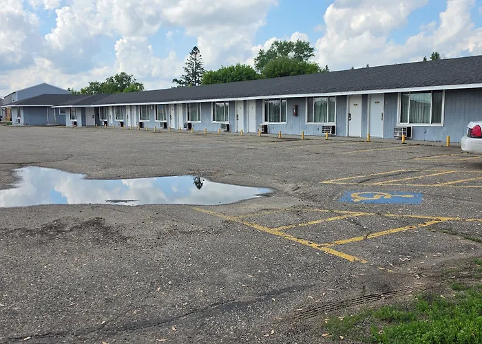 Eastwood Inn Of Wadena
