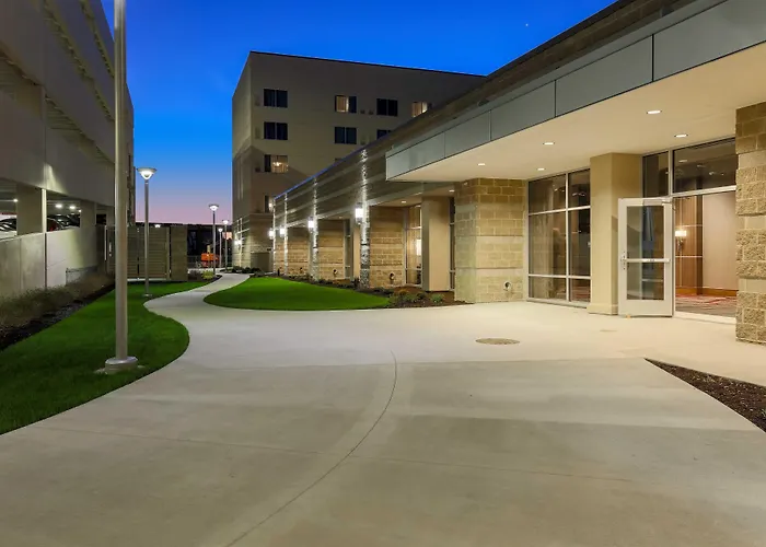 Doubletree By Hilton Evansville