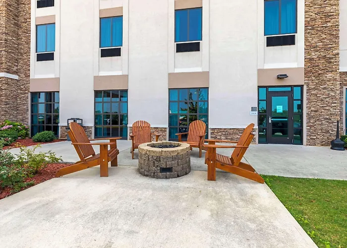 Comfort Inn & Suites East Ellijay
