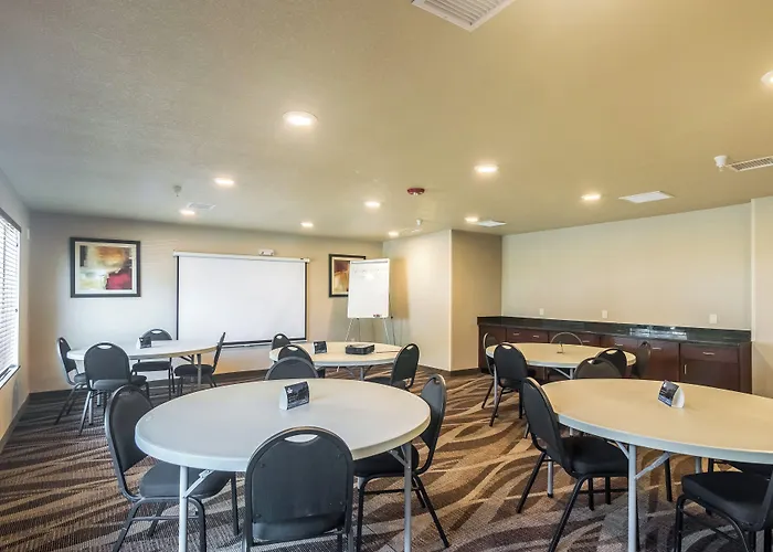 Cobblestone Inn & Suites - Lakin