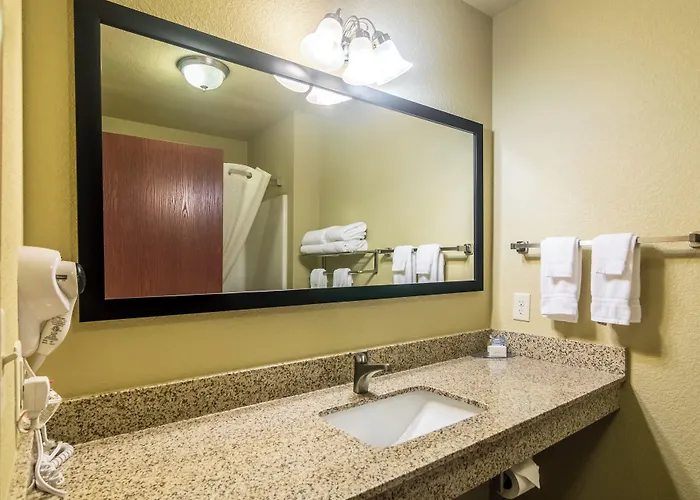 Cobblestone Inn & Suites - Lakin