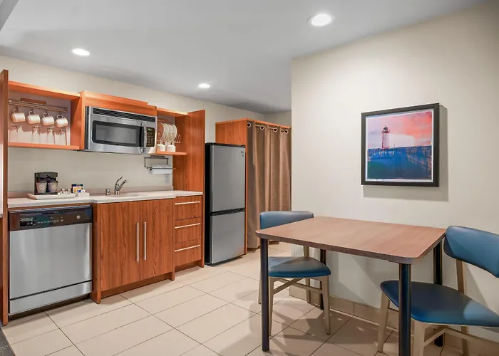 Home2 Suites By Hilton Milwaukee Airport
