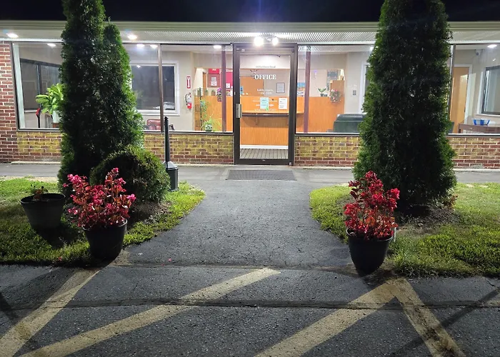Nashoba Valley Inn & Suites