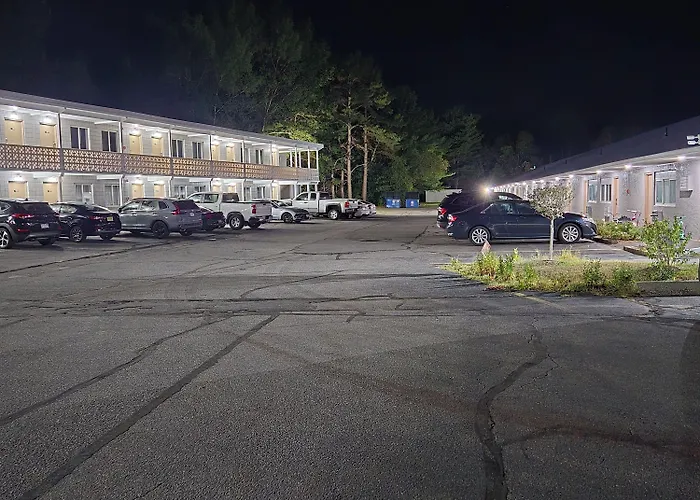 Nashoba Valley Inn & Suites