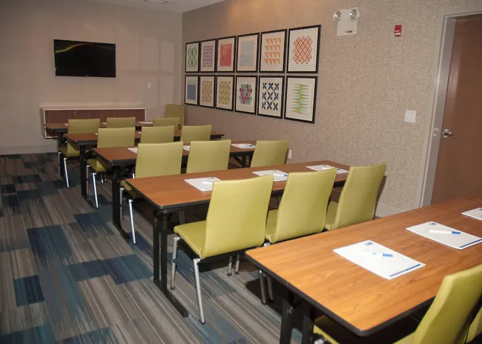 Holiday Inn Express Hotel & Suites Decatur