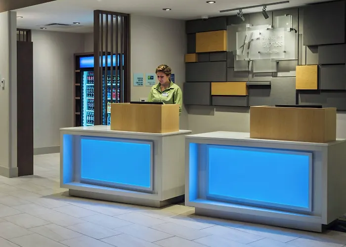 Holiday Inn Express & Suites Medina By Ihg