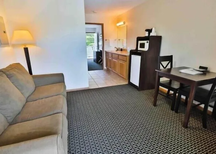 Nader'S Motel & Suites
