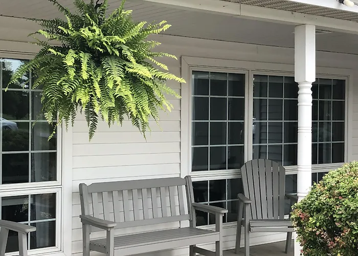 Farmstead Inn And Conference Center