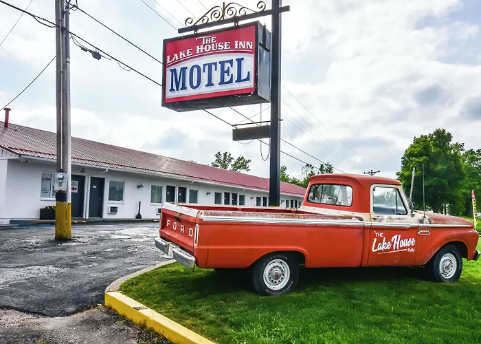 The Lake House Inn