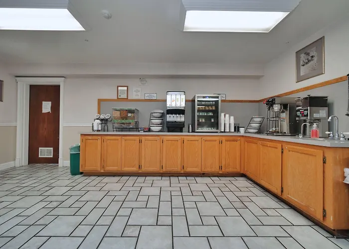 Red Lion Inn & Suites Auburn
