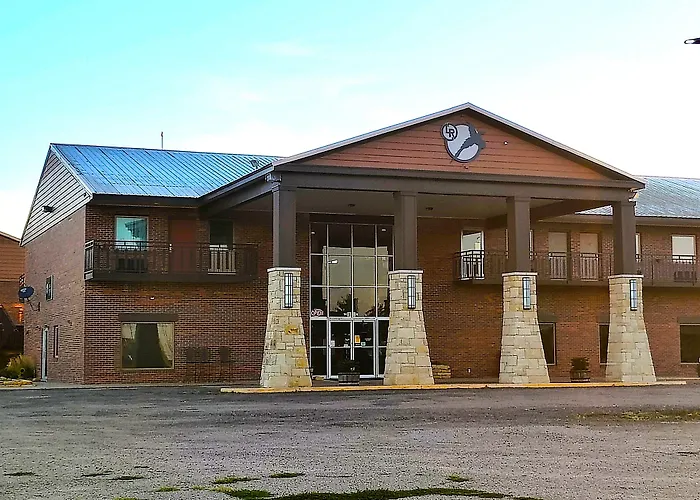 The Lodge At Russell - Russell Inn
